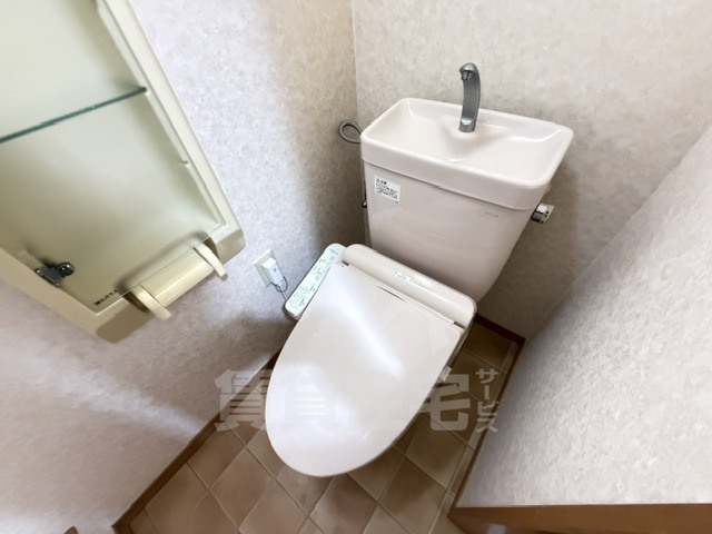 東中振1丁目貸家のトイレ写真