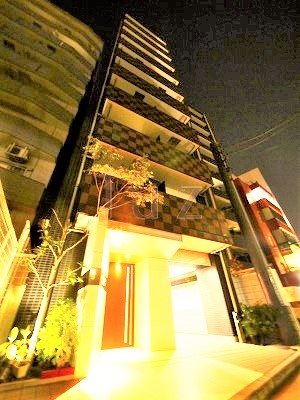 建物外観　2011年築の綺麗な外観です☆