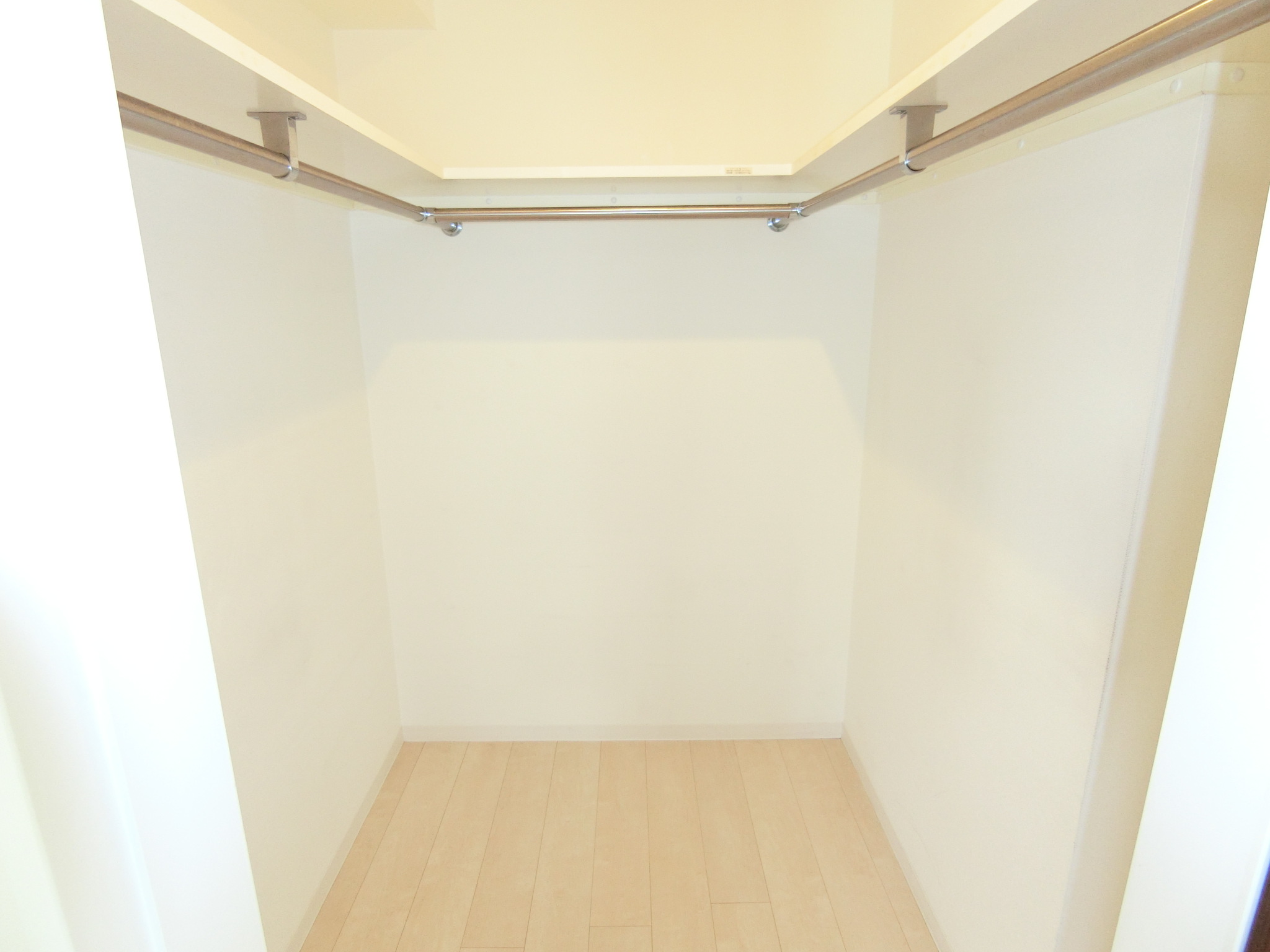 収納　ウォークインクローゼット×２