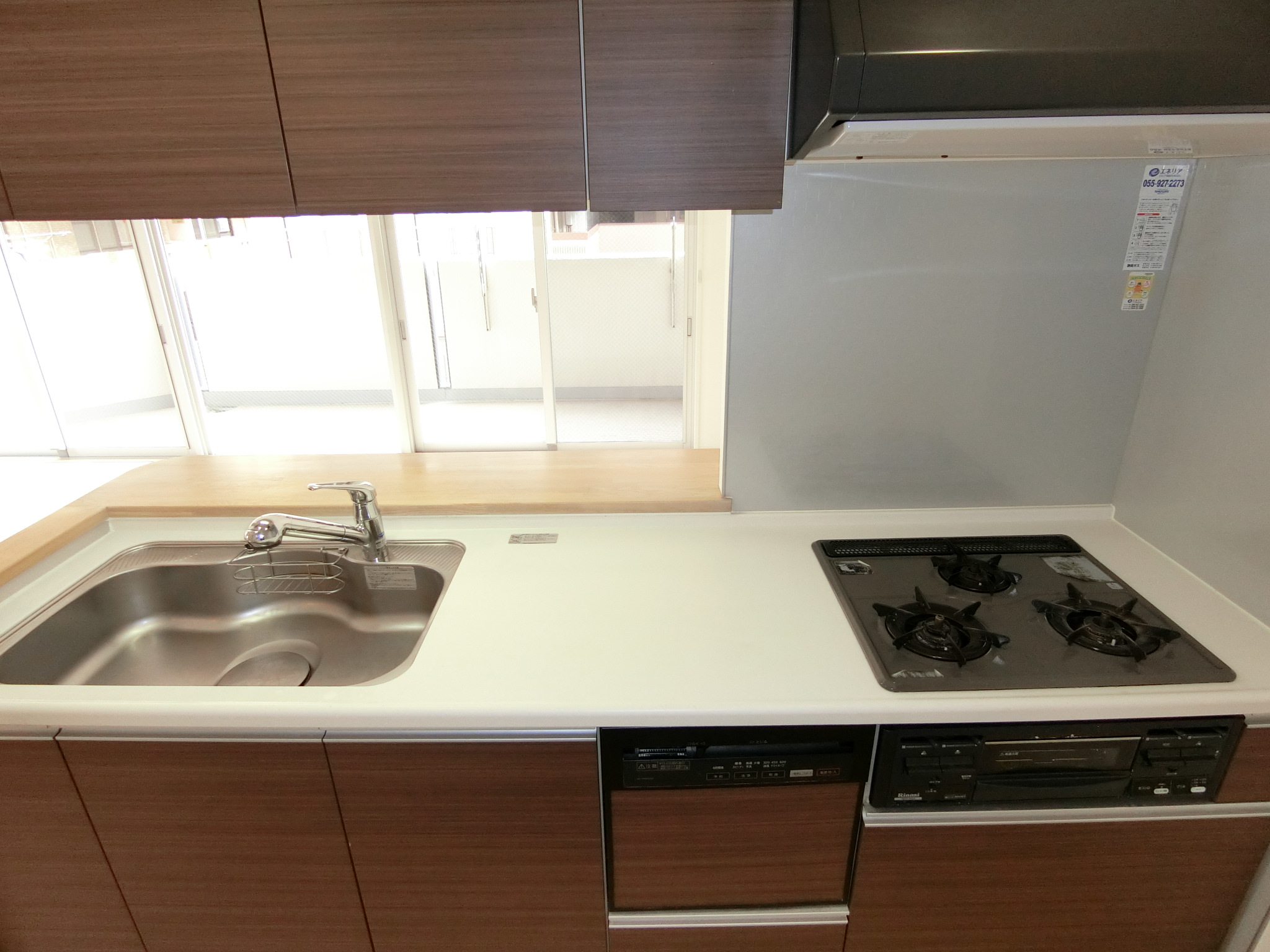 キッチン　対面システムキッチン