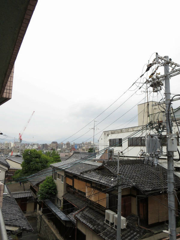 【京都市東山区小松町のマンションの眺望】