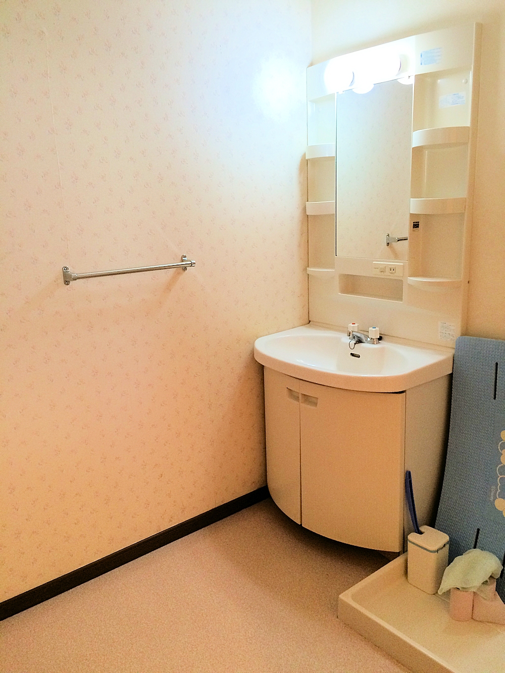 伊豆急行 川奈駅 徒歩30分 2階建 築38年の内装写真