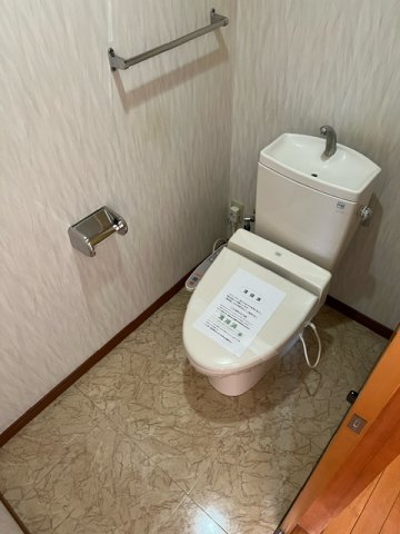 【ヴィラ・フィオーレのトイレ】