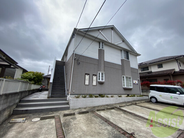 仙台市青葉区栗生のアパートの建物外観