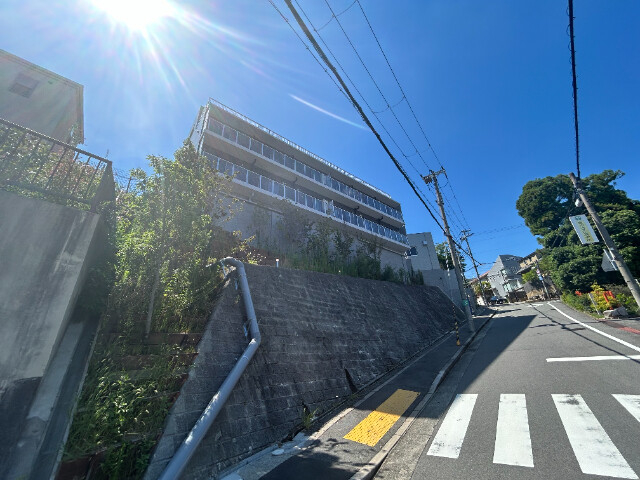 【MESSAGE苦楽園三番町の建物外観】