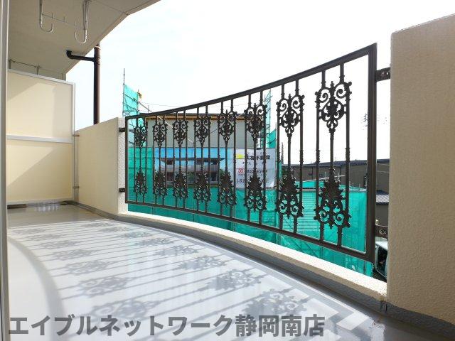 【藤枝市高柳のマンションのバルコニー】