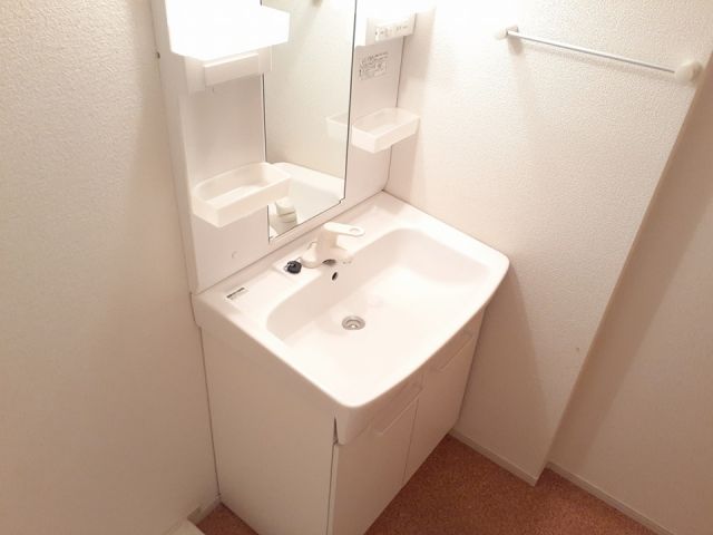 【日立市田尻町のアパートの洗面設備】