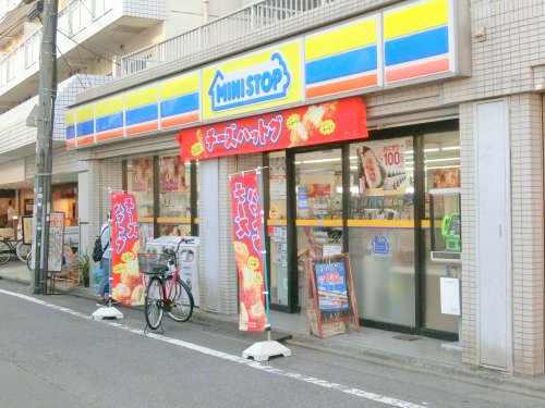 【大田区東矢口のマンションのコンビニ】