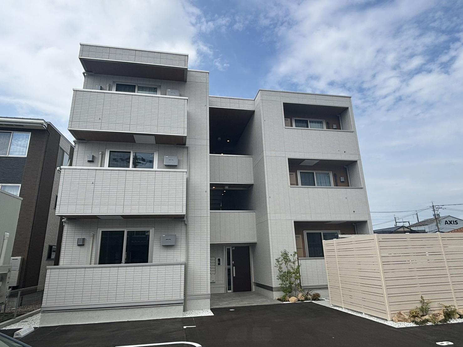 Ｄ－ｒｅｓｉｄｅｎｃｅ浅野本町の建物外観