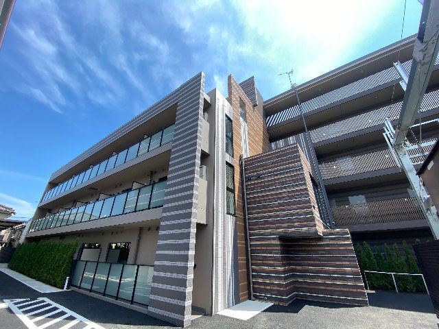 川崎市宮前区馬絹のマンションの建物外観