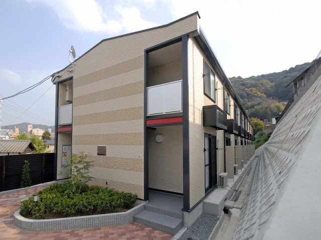 レオパレス牛田南の建物外観