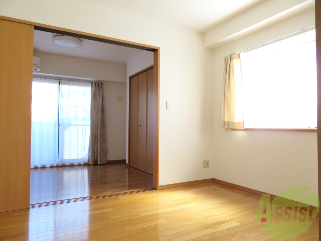 居室・リビング　お写真は１０１号室のものになります！ご参考にしてくださいませ