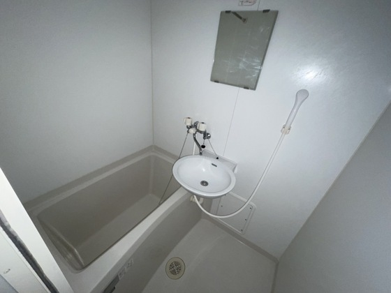 洗面設備　※別部屋の写真です