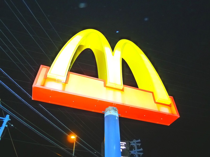 飲食店　マクドナルド（飲食店）まで100m