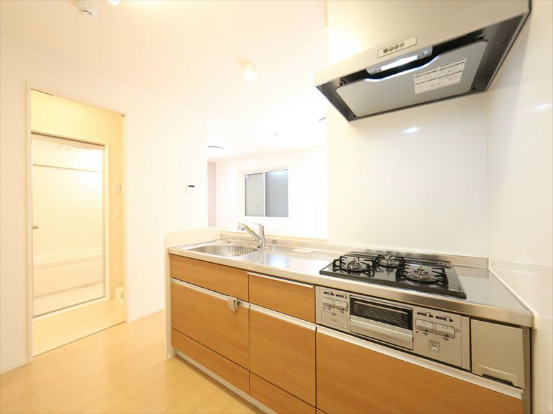 キッチン　システムキッチン　ガス3口コンロ　グリル付