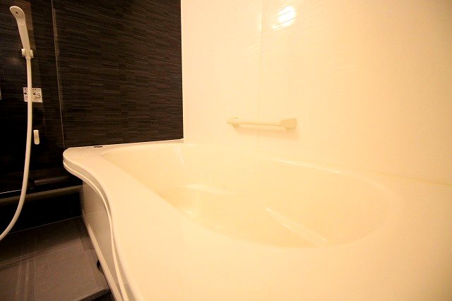 バス・シャワールーム　浴室乾燥機付きお風呂