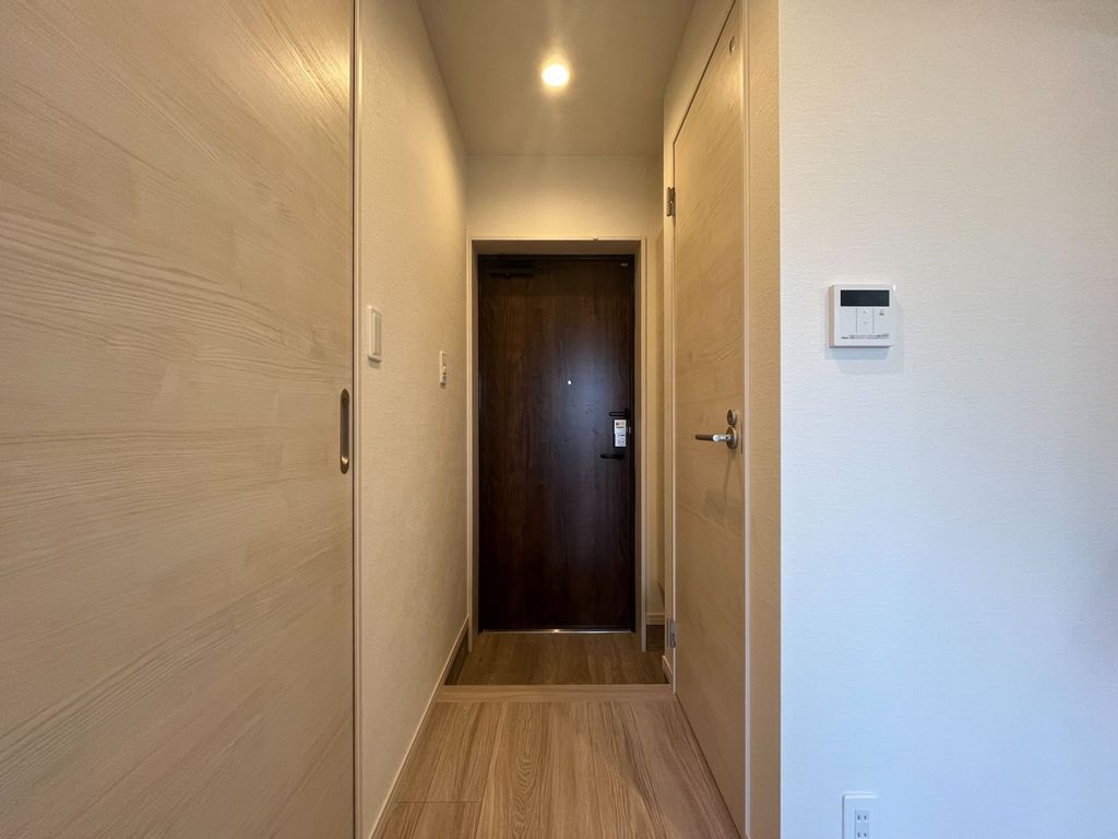 玄関　※建築中の写真です