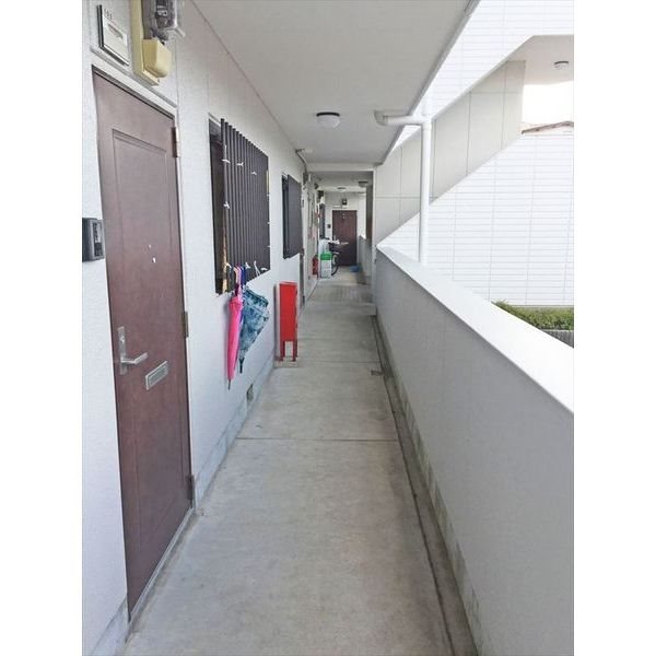 玄関　（イメージ）