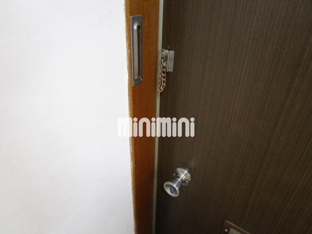 セキュリティ　玄関の鍵部分です