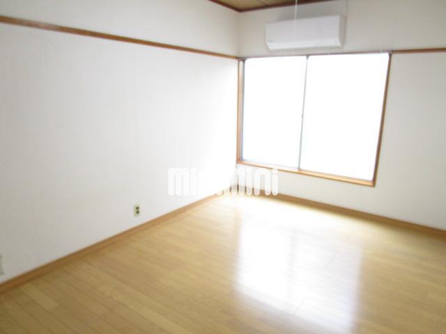 居室・リビング　明るい居室です