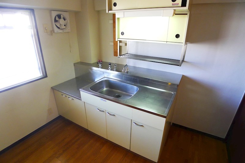 キッチン　写真は別室