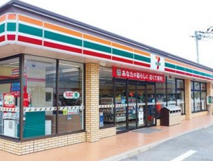 コンビニ　セブンイレブン田園調布郵便局前店（コンビニ）まで242m