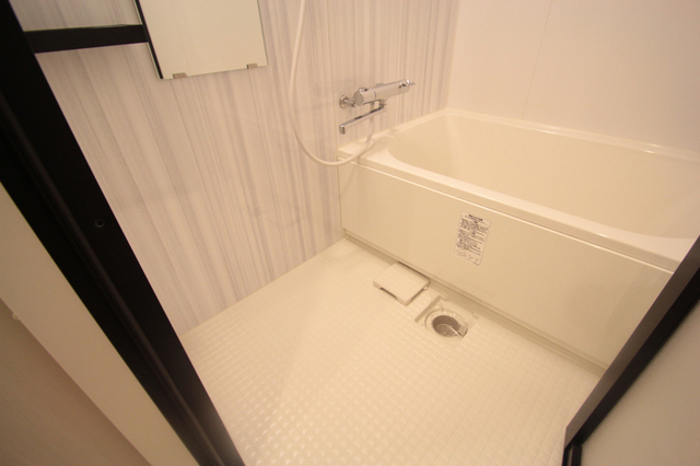 バス・シャワールーム　※別室の参考写真です。