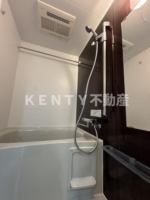 バス・シャワールーム　同タイプ別部屋の写真です。