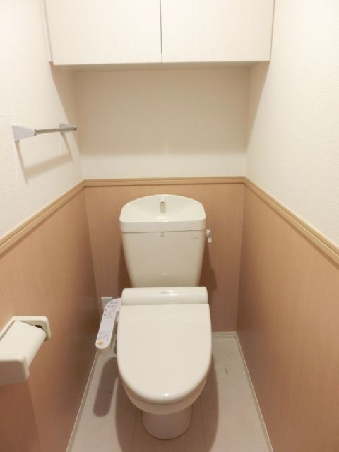 トイレ　ウォシュレット付きのトイレです。