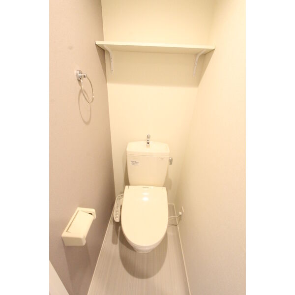 トイレ　※同シリーズの写真になります。