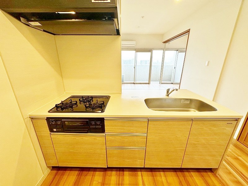 キッチン　★システムキッチングリル付き/３口コンロ★