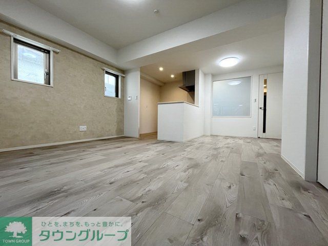 居室・リビング　駐車場