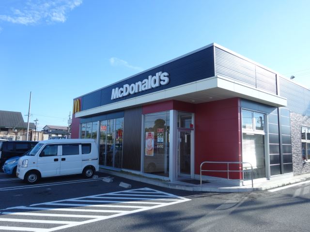 飲食店　マクドナルド（飲食店）まで680m