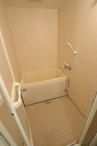 バス・シャワールーム　同物件、類似間取りのイメージ写真です