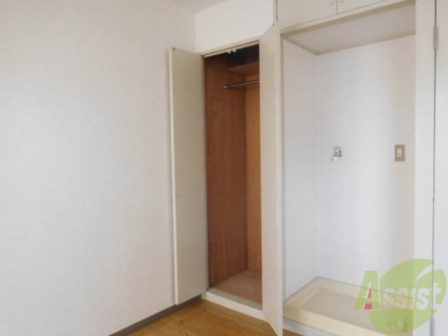 収納　クローゼットタイプで使いやすいです。