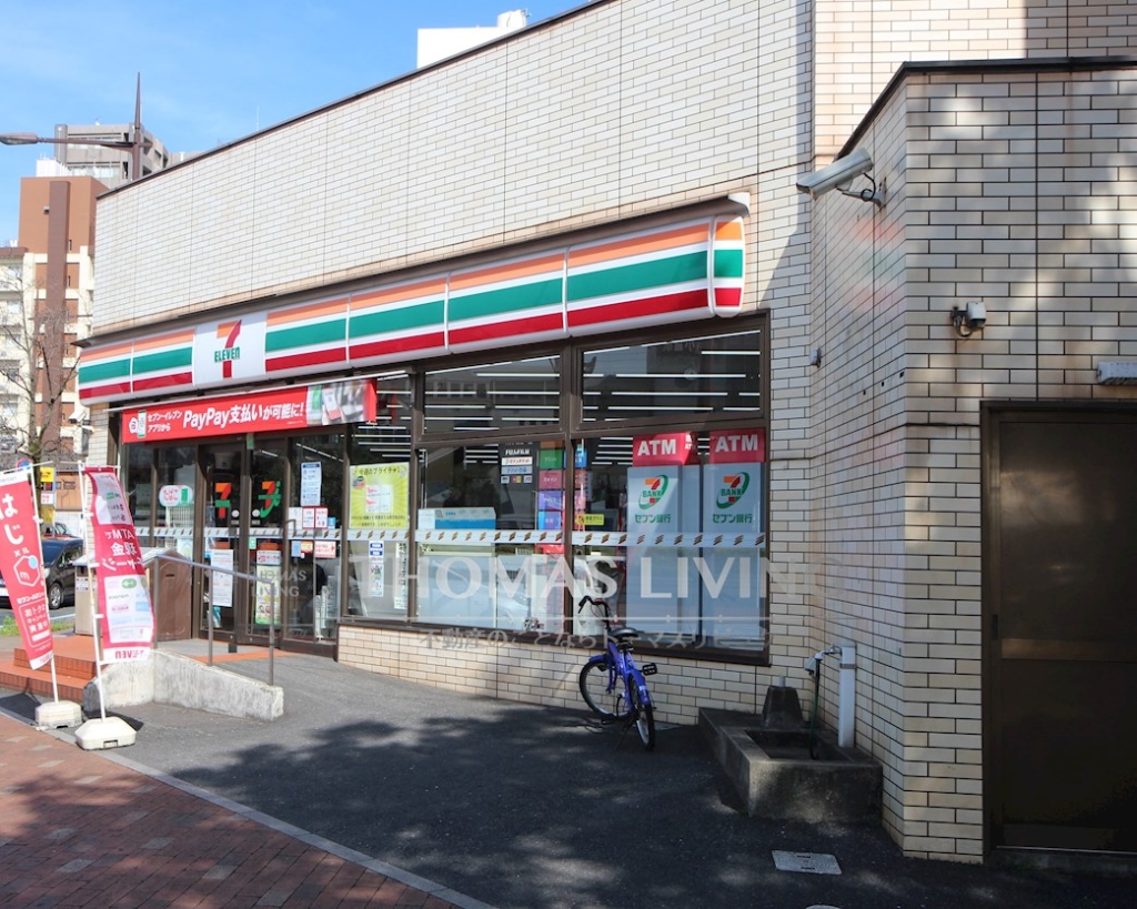 コンビニ　セブンイレブン 西小倉駅前店（コンビニ）まで395m
