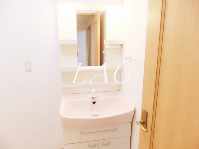 洗面設備　独立洗面台です。