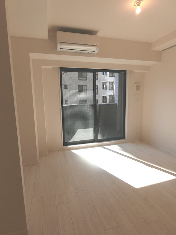 居室・リビング　室内写真は別号室の参考写真です