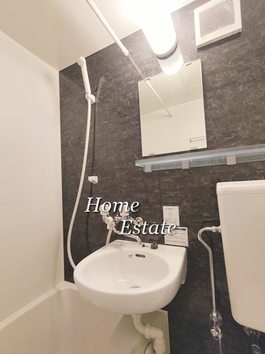 洗面設備　同仕様