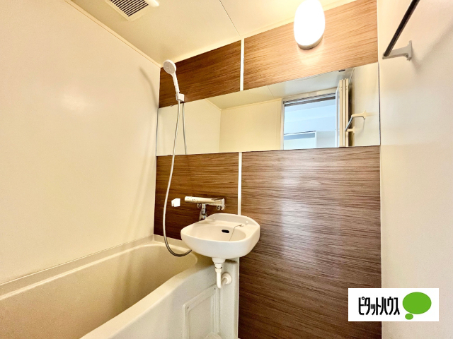 バス・シャワールーム　リフォーム済み