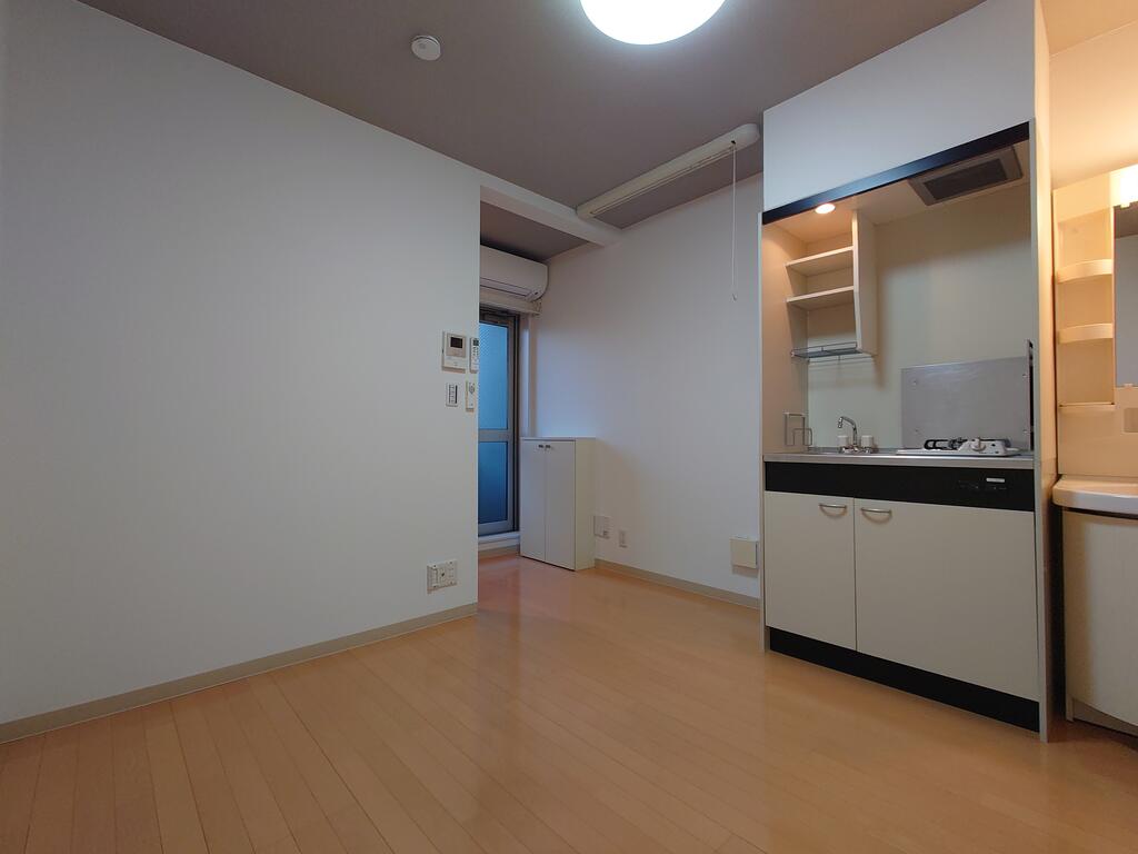 居室・リビング　東中野駅　徒歩2分　賃貸アパート　家賃7万円台