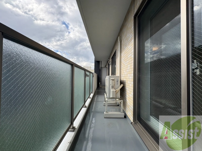 バルコニー　バルコニーです。洗濯物を干したり一息ついたりできますね！