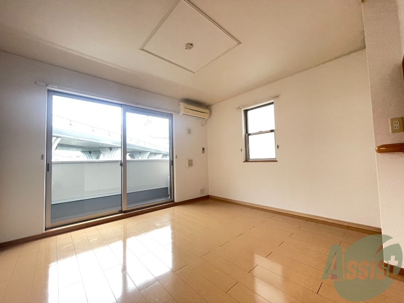 居室・リビング　１２．６帖のリビングです。広々としていますね。