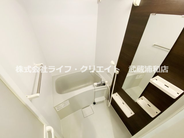 バス・シャワールーム　別号室の参考写真です。