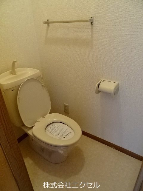 トイレ　清潔感のあるトイレです。