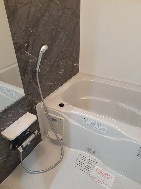 バス・シャワールーム　きれいなお風呂です