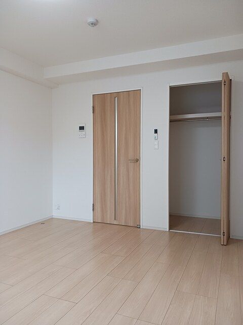 居室・リビング　こちらのリビングで趣味の時間をお楽しみください