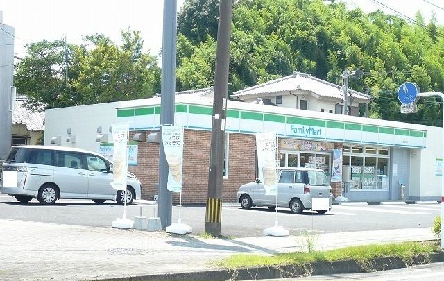 コンビニ　ファミリーマート 花山手店（コンビニ）まで405m
