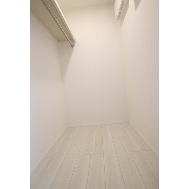 収納　ウォークインクローゼット付き