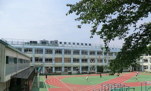 小学校　淀橋第四小学校（小学校）まで978m